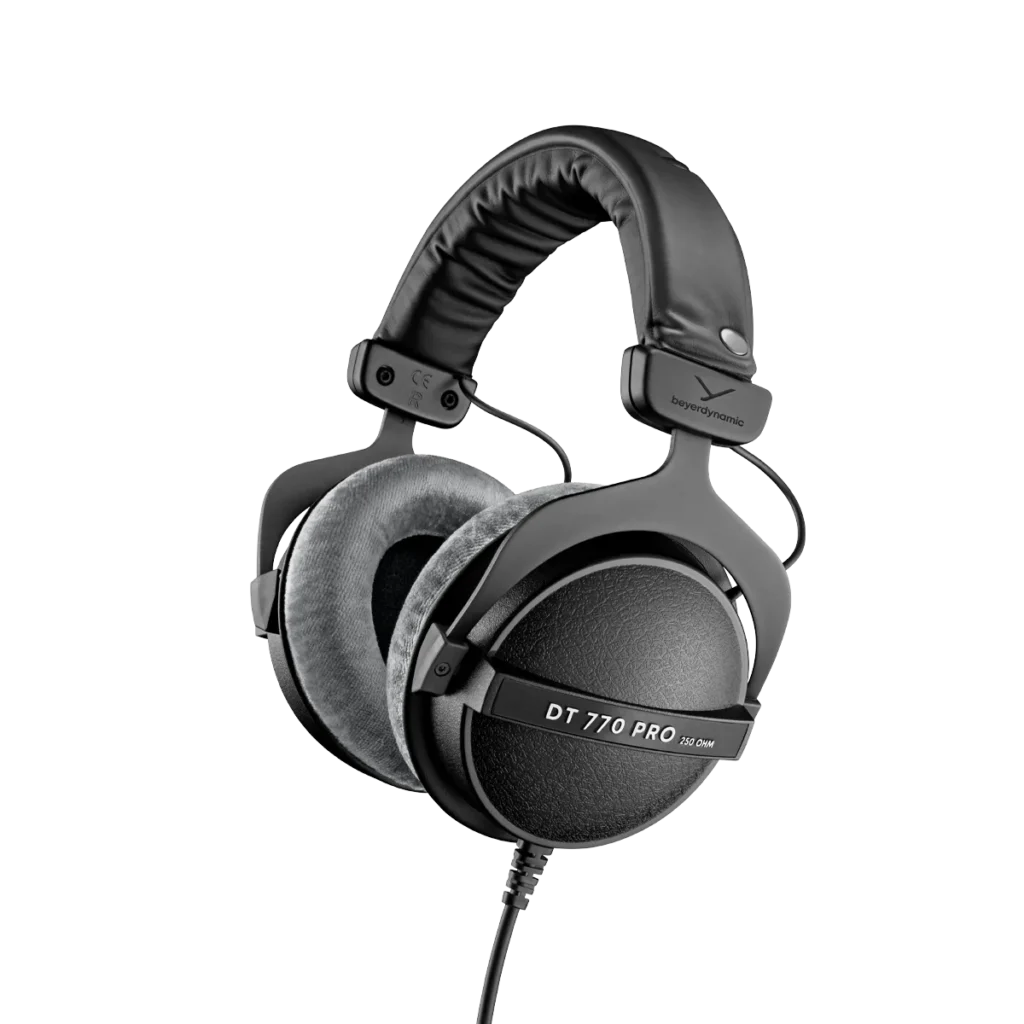 Die besten Studio-Kopfhörer - Studio Kopfhörer im Vergleich - geschlossene oder offene Studiokopfhörer? dt-770-pro-headphones-beyerdynamic-perspective_transparent_1