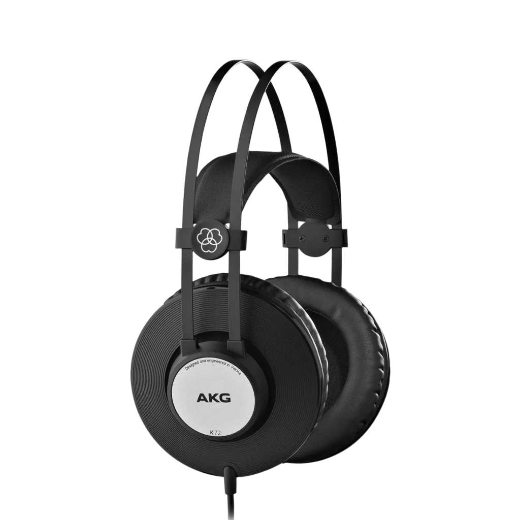 AKG K72 SideAngle.png